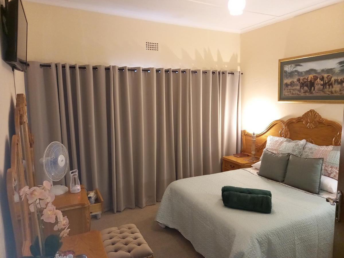 Mitat Guesthouse Beaufort West Kültér fotó